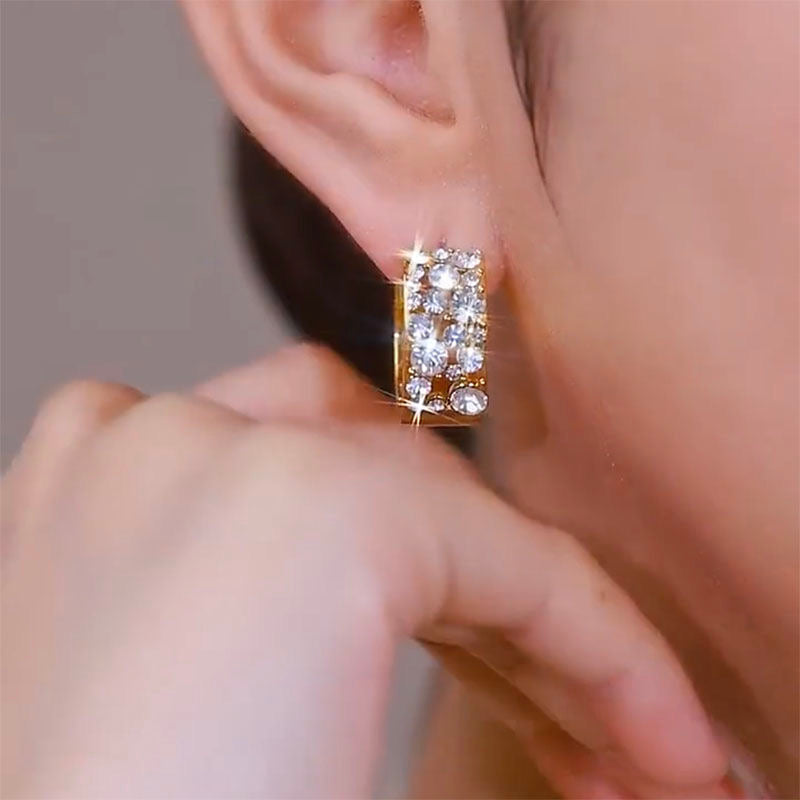 Diamond gleam earrings(24k gold plated)