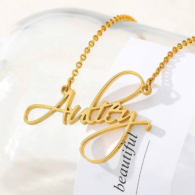 Handwritten Name Necklace – Script Font Perfection