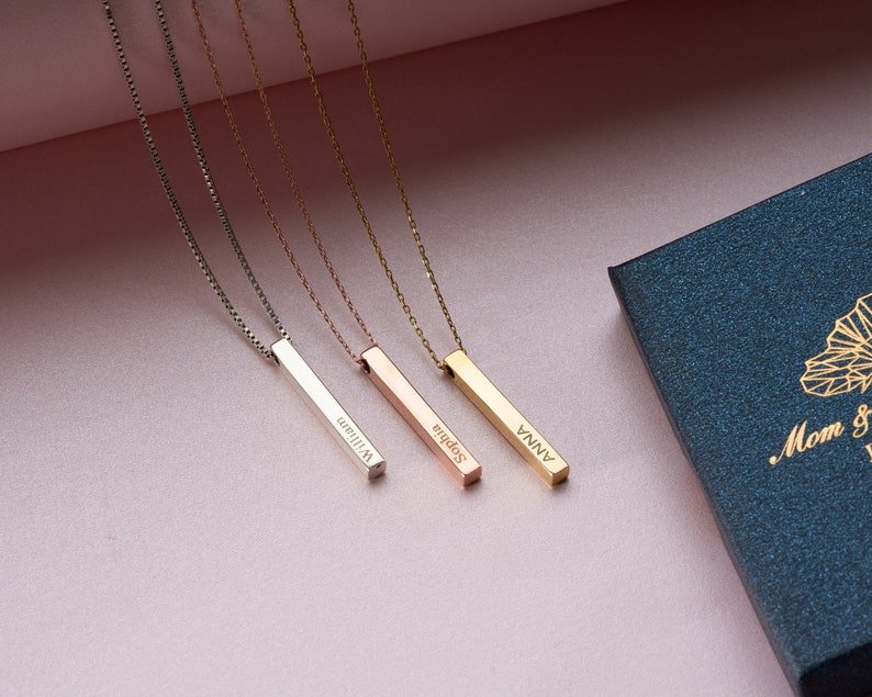 Personalized 3D Vertical Bar Necklace – Custom Engraved One-Sided Pendant Gift